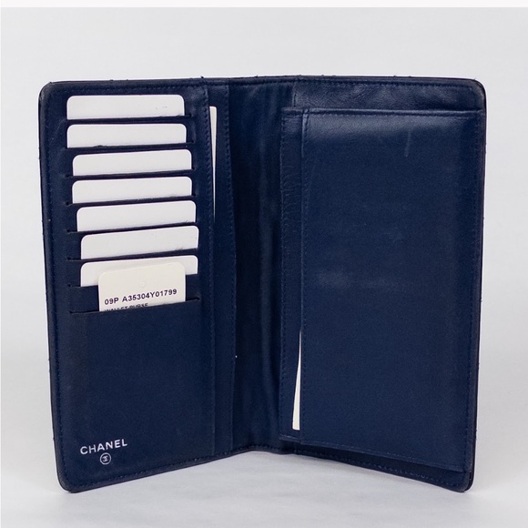 Unique Beautiful Chanel Wallet & Woc Dark Blue - Picture 11 of 17